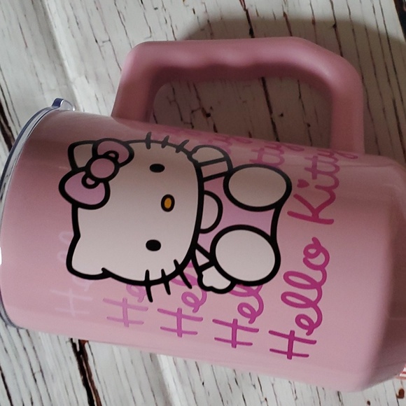 🆕️ CUTE SANRIO PINK HELLO KITTY 40 OZ TUMBLER 💕 - Picture 3 of 8